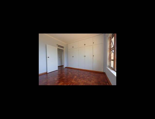 4 BEDROOM FREEHOLD FOR SALE IN ATHLONE PARK